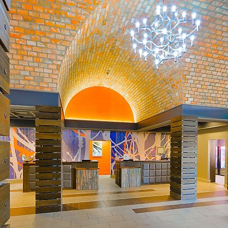 Embassy Suites By Hilton Denver Central Park Екстер'єр фото