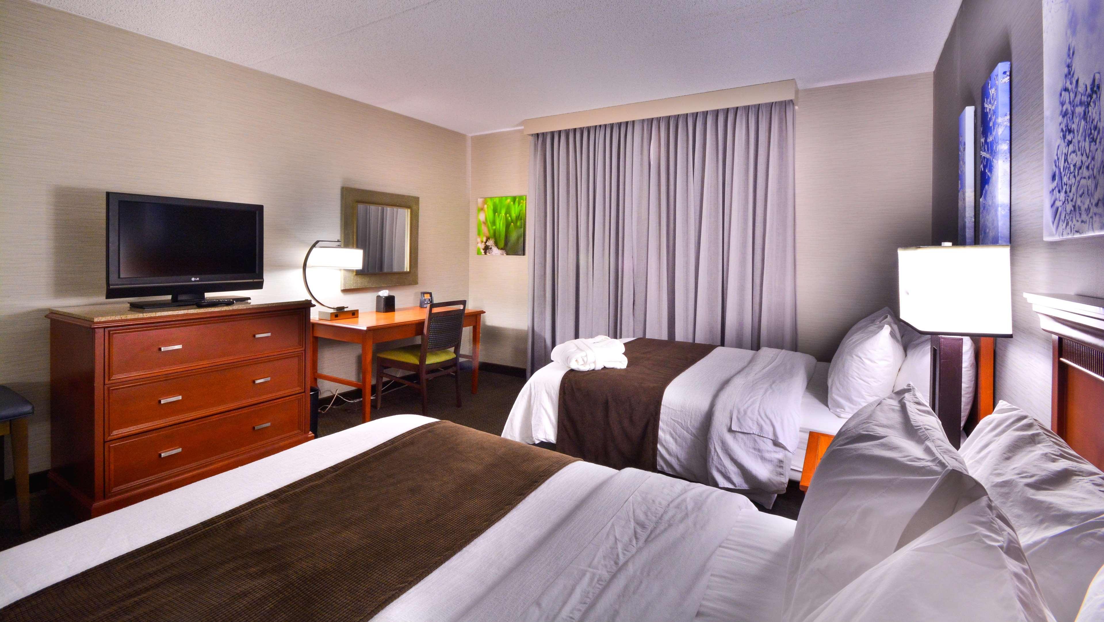 Embassy Suites By Hilton Denver Central Park Номер фото
