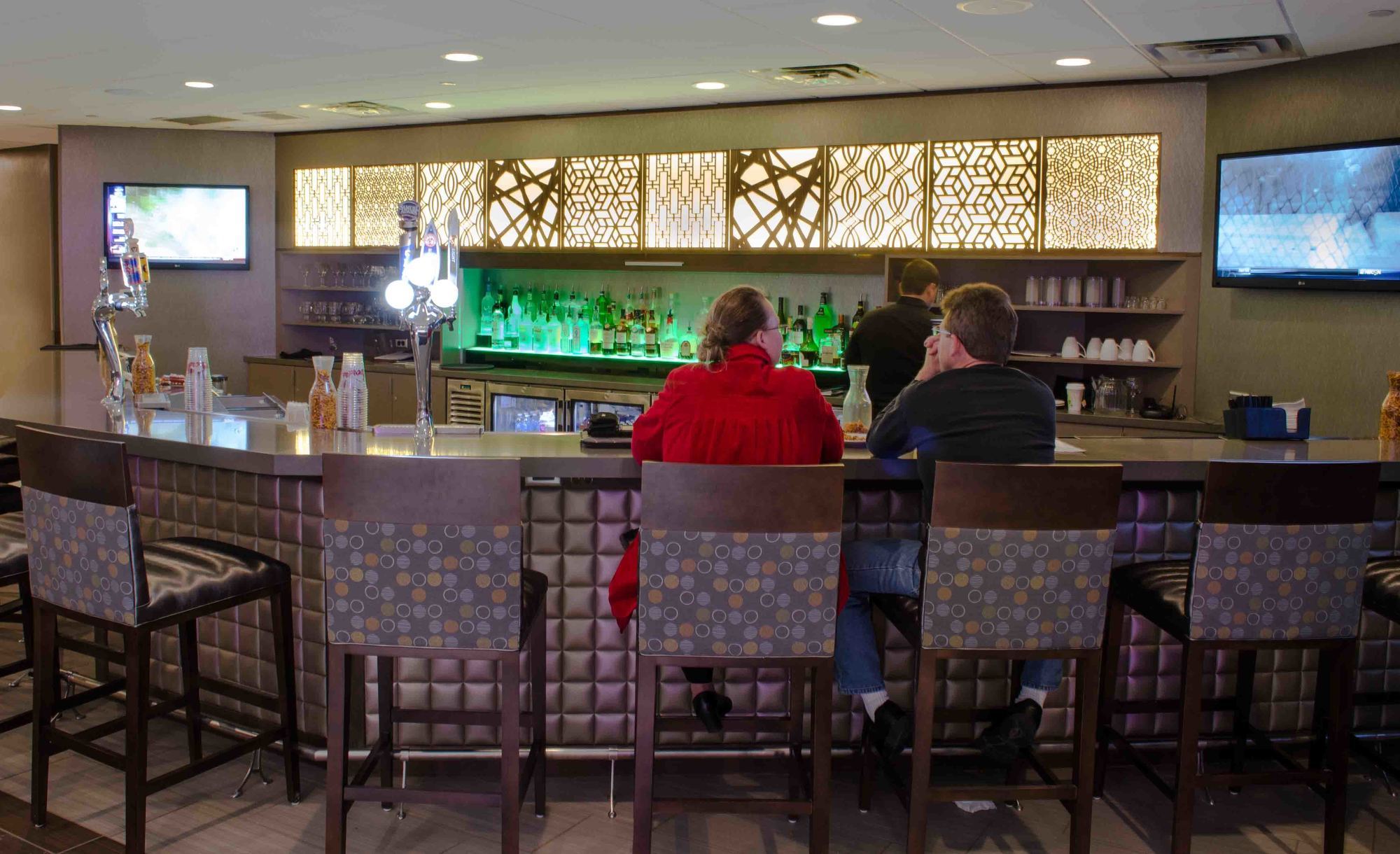 Embassy Suites By Hilton Denver Central Park Ресторан фото